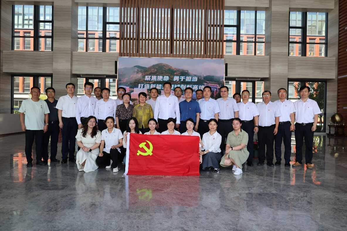 山东省科技厅党组与青岛能源所党委开展理论学习中心组党建联学 共推科技创新与产业创新深度融合